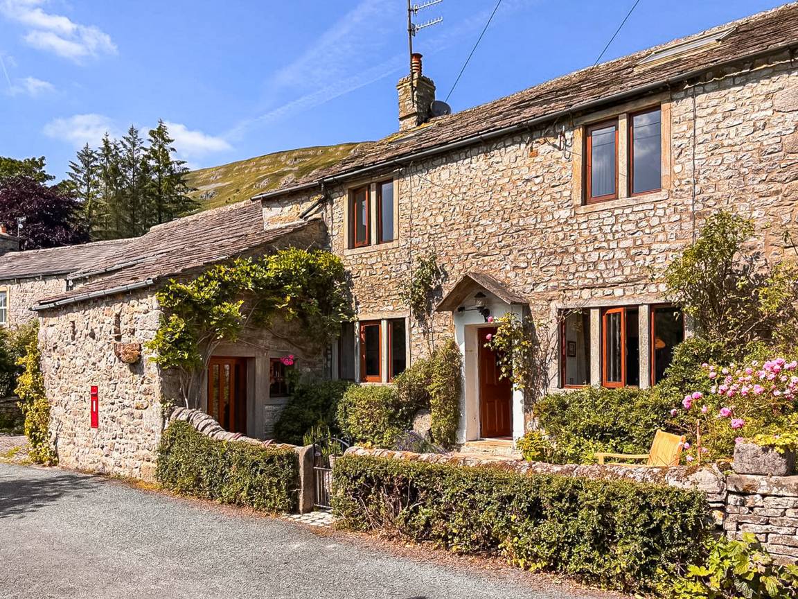 Cottage ∙ 3 Bedrooms ∙ 6 Guests - Grassington