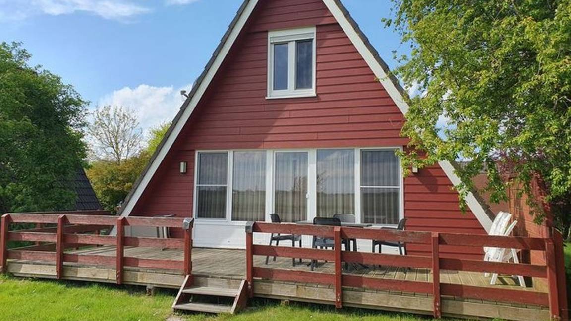 75 M² Ferienhaus ∙ 2 Schlafzimmer ∙ 2 Gäste - Nordenham