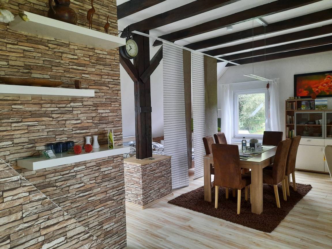 80 m² Ferienwohnung ∙ 1 Schlafzimmer ∙ 6 Gäste – Bild 3