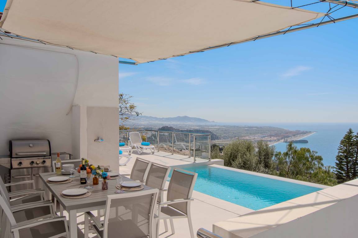 150 M² House ∙ 3 Bedrooms ∙ 6 Guests - Costa Tropical
