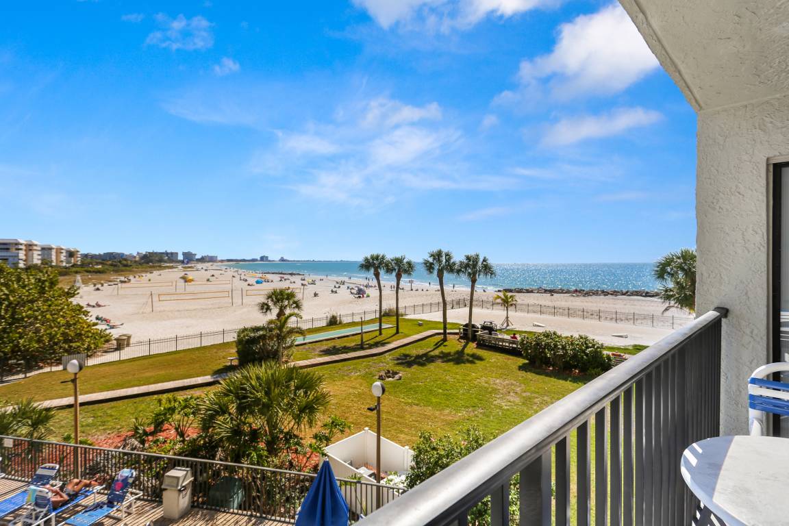 81 M² Condo ∙ 2 Bedrooms ∙ 6 Guests - St. Pete Beach, FL