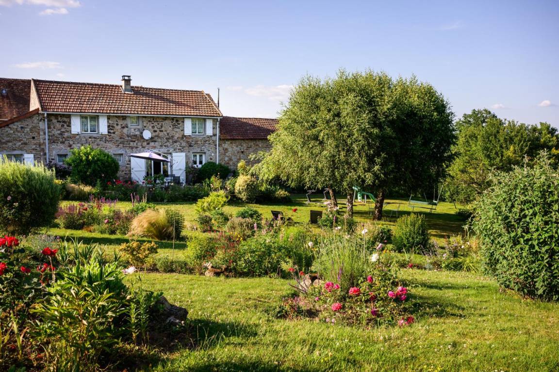 113 m&sup2; G&icirc;te 3 Schlafzimmer 5 G&auml;ste