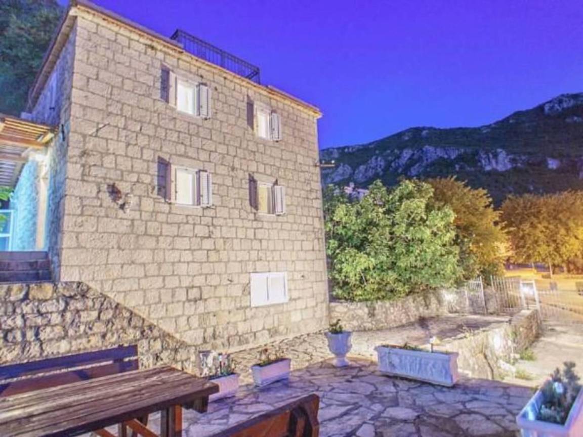 200 M² Dom ∙ 5 Sypialni ∙ 8 Gości - Budva