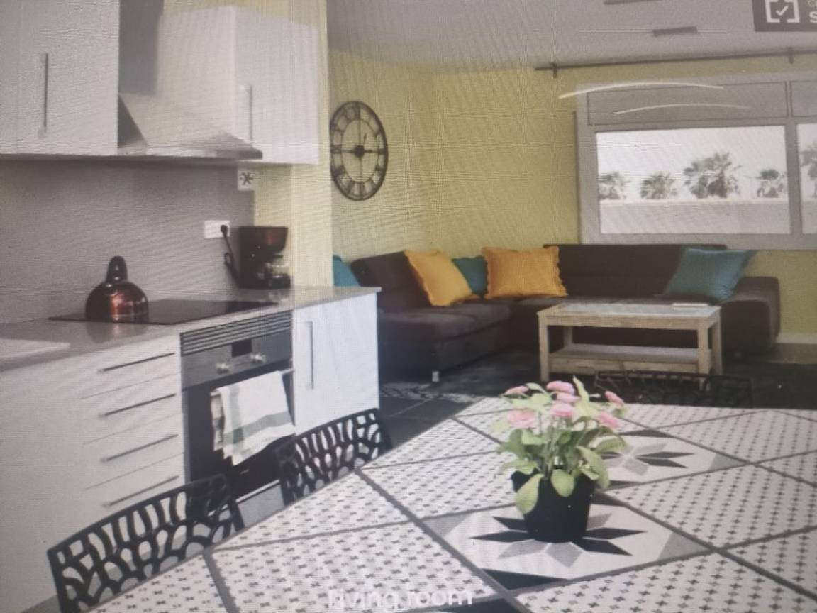 112 M² Private Room ∙ 1 Bedroom ∙ 2 Guests - Badalona