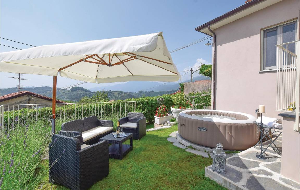 75 M² Maisonette-wohnung ∙ 2 Schlafzimmer ∙ 6 Gäste - Versilia