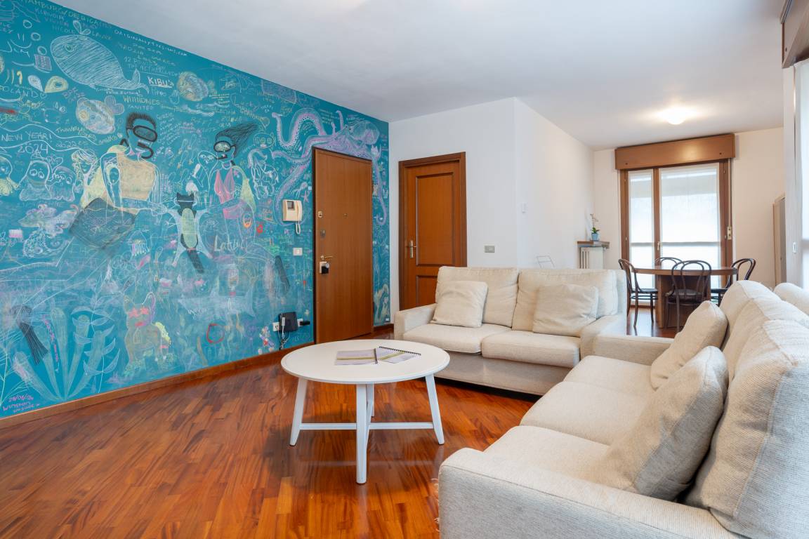 90 M² Appartement ∙ 2 Slaapkamers ∙ 5 Gasten - Lecco