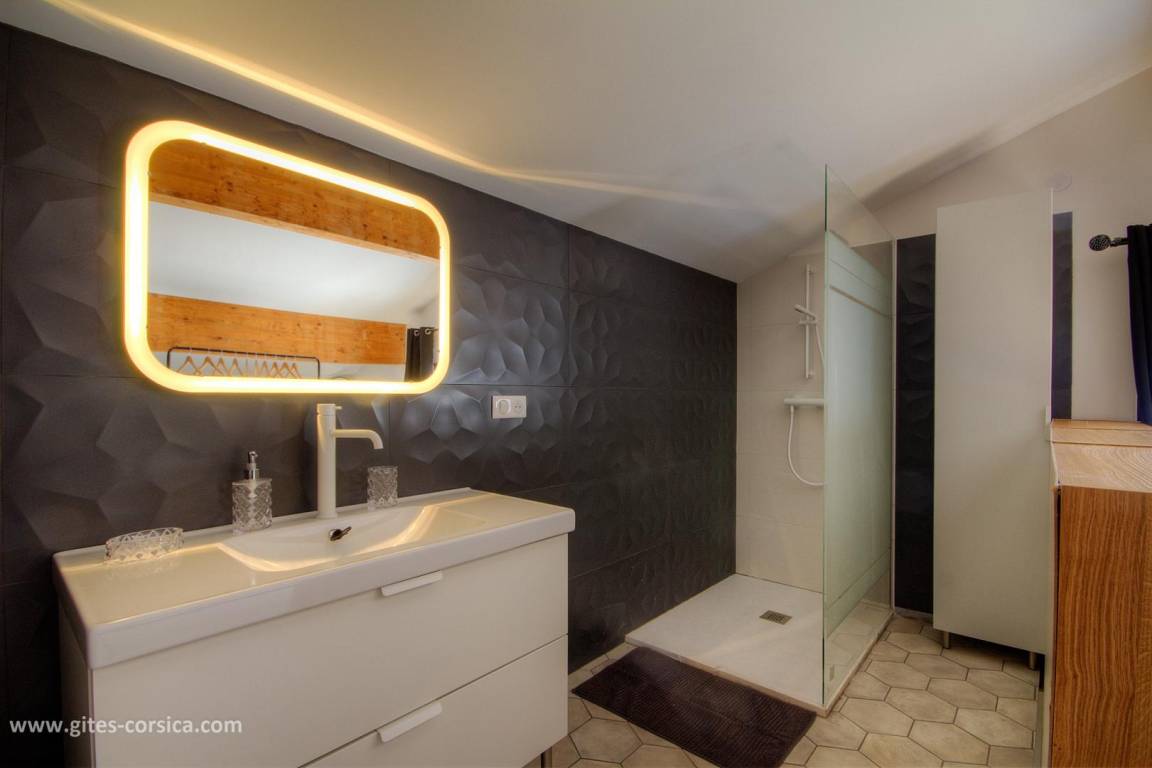 130 m² Gîte ∙ 3 Schlafzimmer ∙ 6 Gäste – Bild 24
