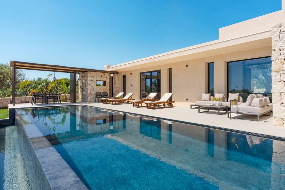 120 M² Villa ∙ 3 Bedrooms ∙ 6 Guests - Avola