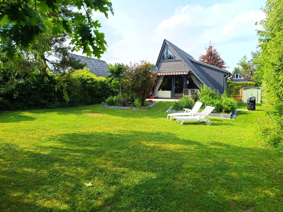65 M² Ferienhaus ∙ 2 Schlafzimmer ∙ 2 Gäste - Blankenheim