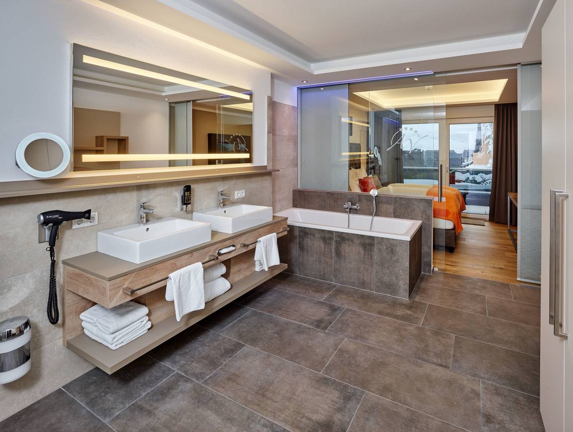 100 m² Ferienwohnung ∙ 2 Schlafzimmer ∙ 6 Gäste – Bild 6