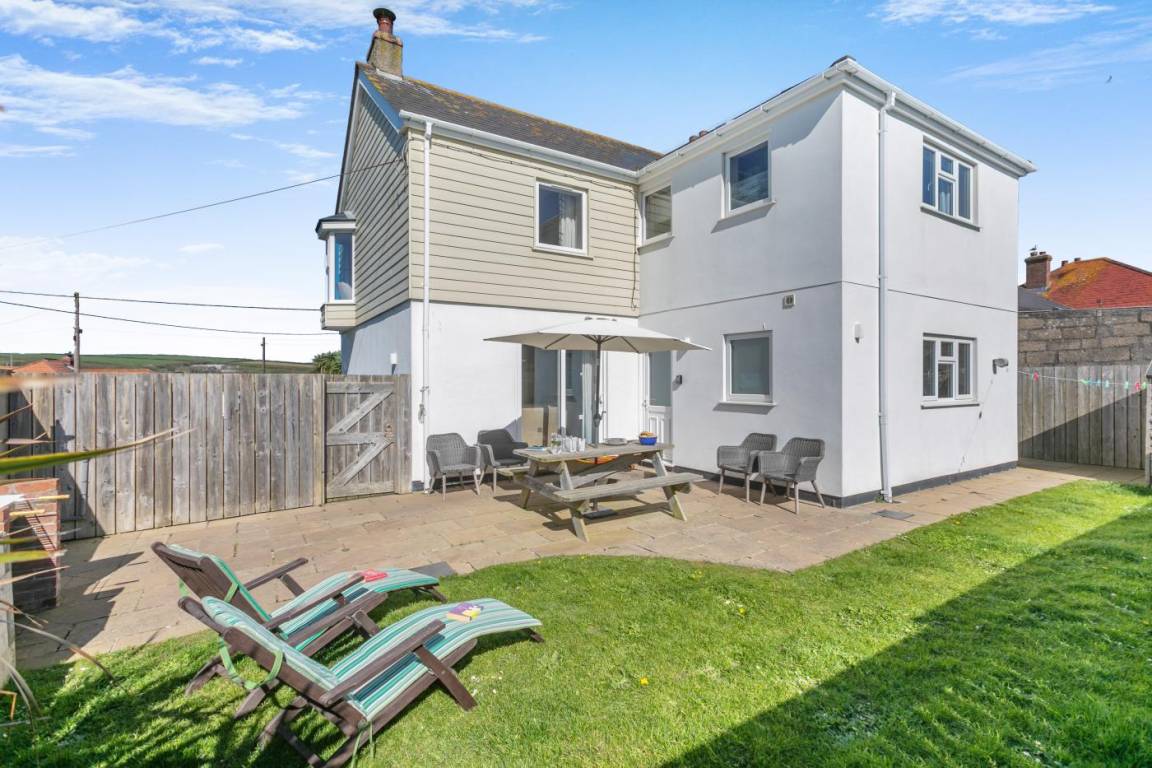 Cottage ∙ 5 Bedrooms ∙ 9 Guests - Helston