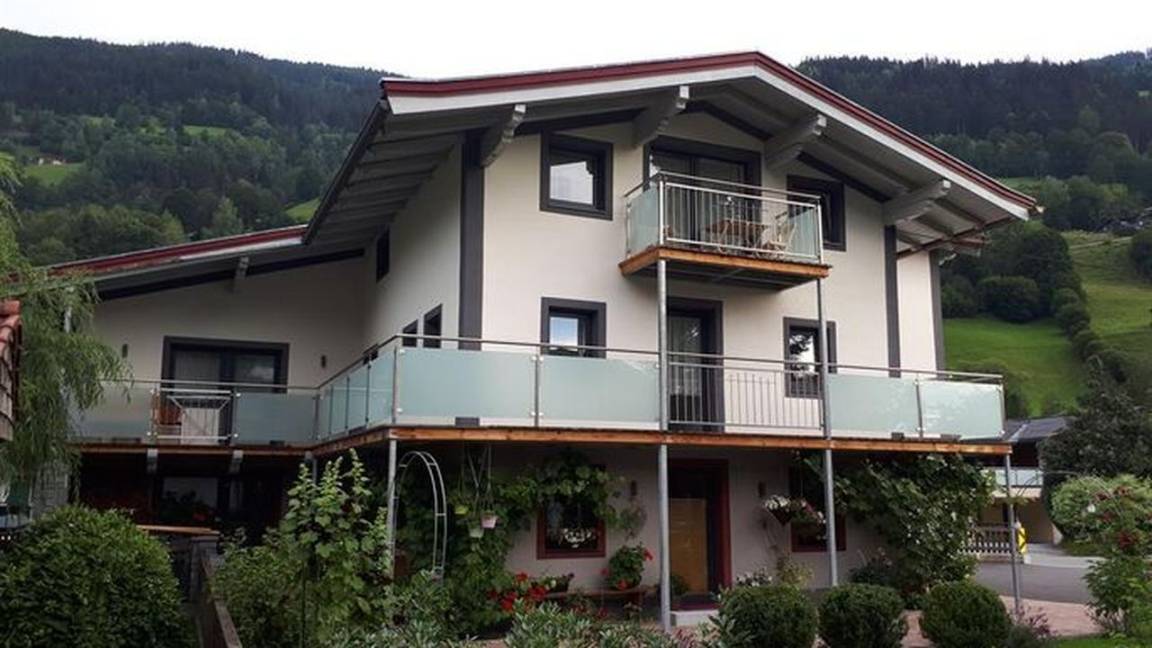 98 M² Apartment ∙ 3 Bedrooms ∙ 6 Guests - Bramberg am Wildkogel