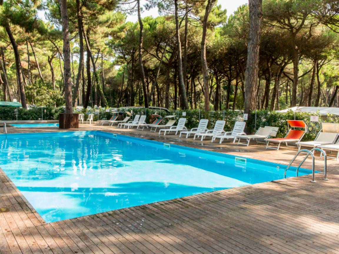 Casa a Marina Romea con piscina, giardino e terrazza