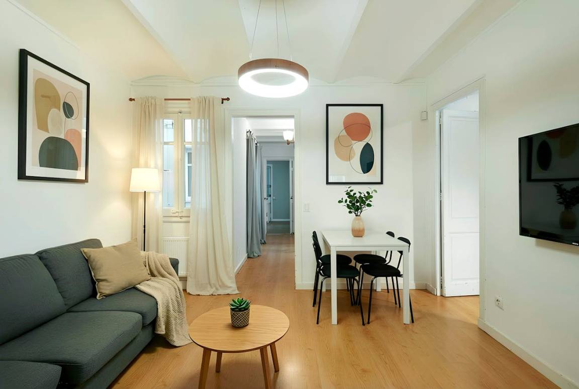 71 M² Apartamento ∙ 3 Habitaciones ∙ 4 Huéspedes - Rubí