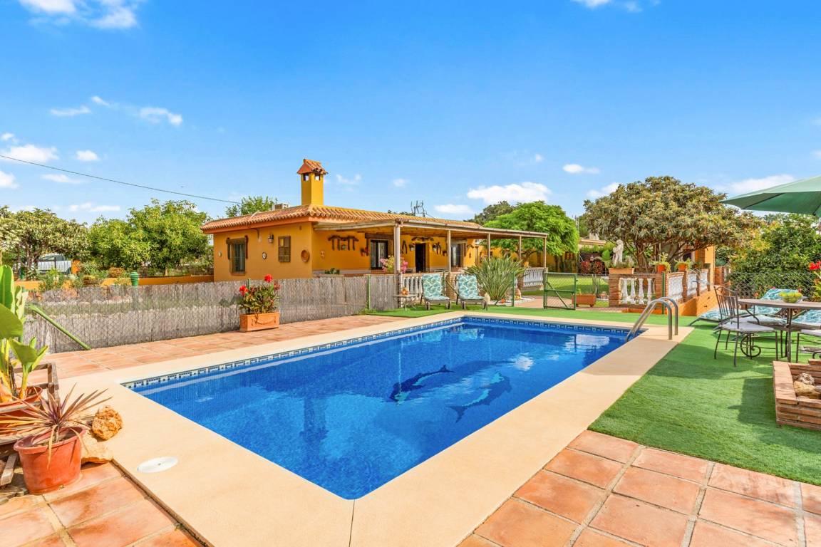 99 M² House ∙ 2 Bedrooms ∙ 6 Guests - Mijas