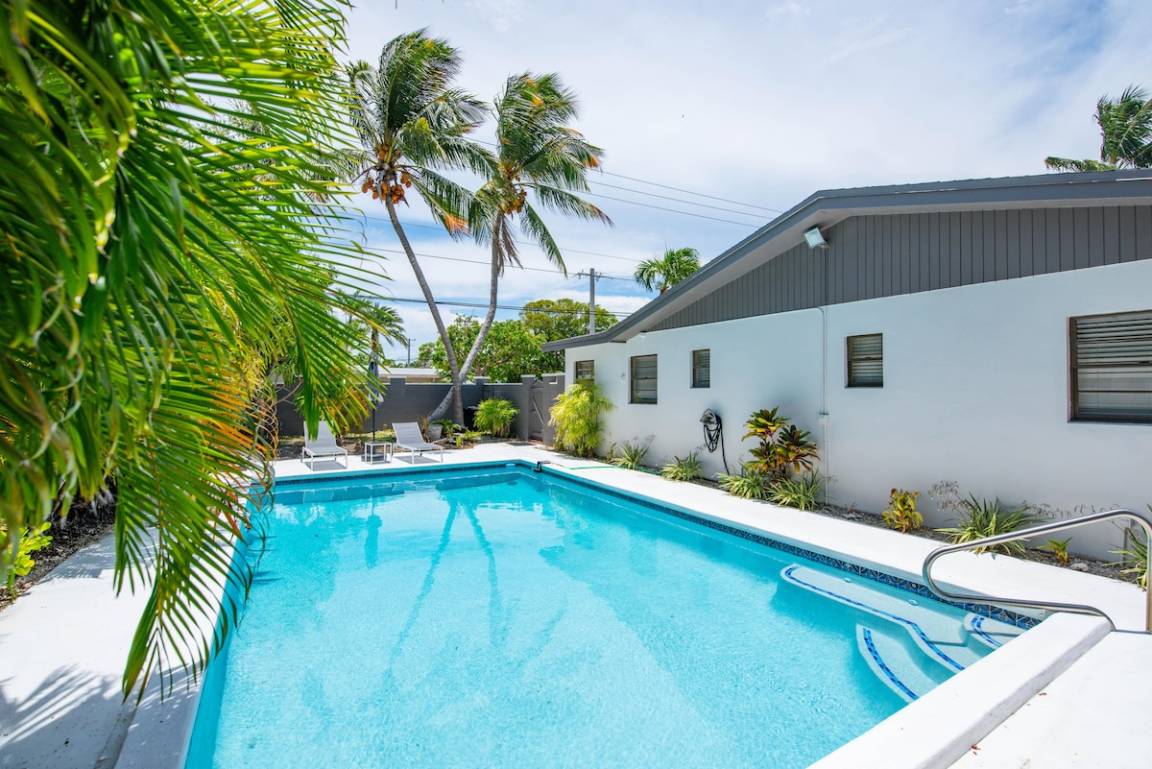 152 M² Ferienhaus ∙ 2 Schlafzimmer ∙ 4 Gäste - Key West, FL