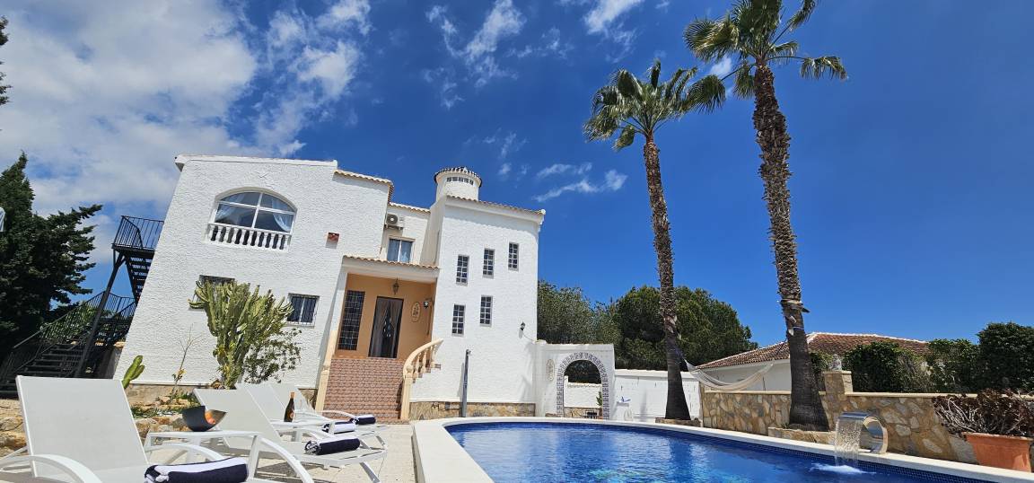 1100 M² Villa ∙ 4 Slaapkamers ∙ 8 Gasten - Pilar de la Horadada
