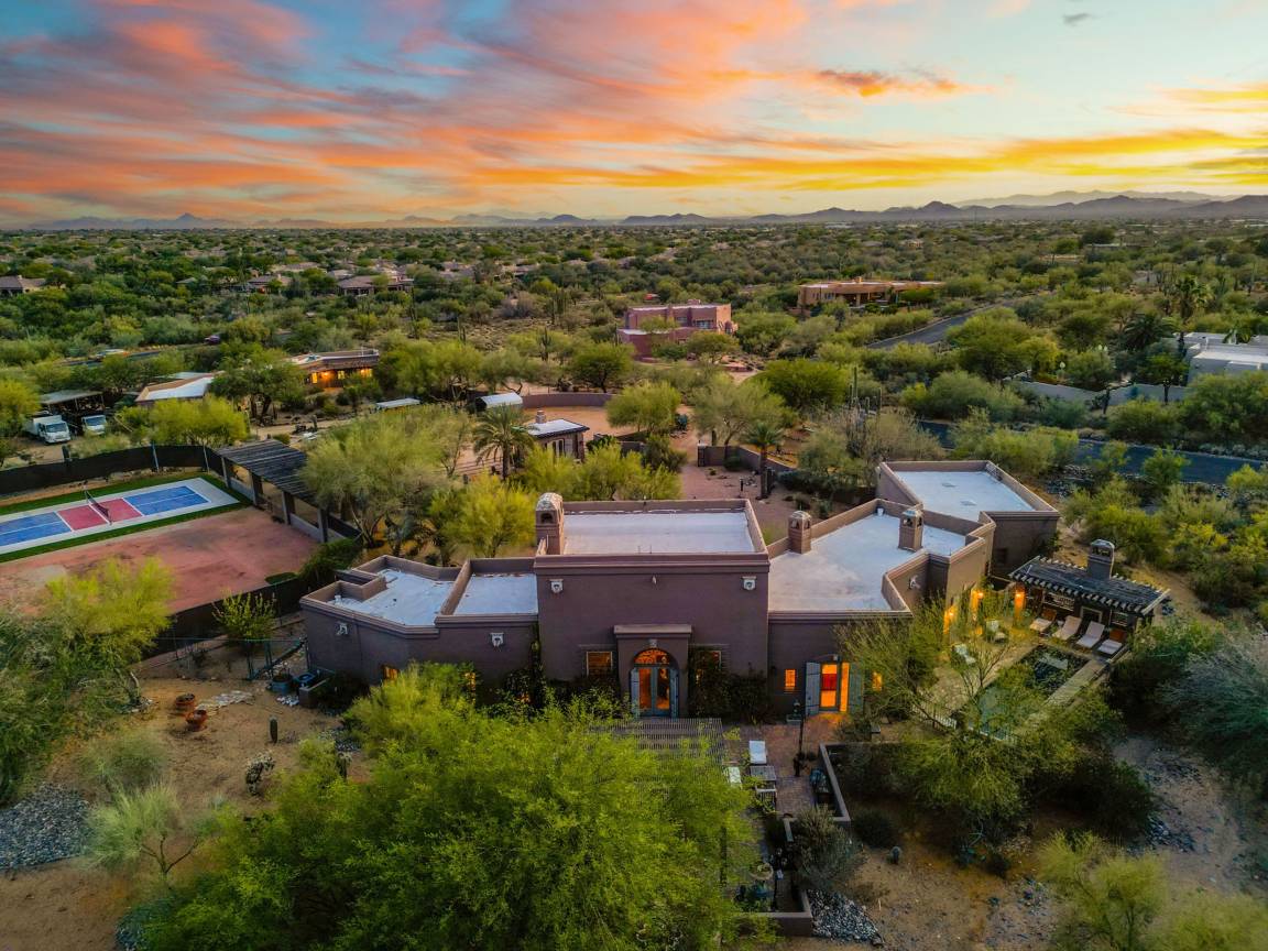Apartment ∙ 5 Bedrooms ∙ 9 Guests - Cave Creek, AZ