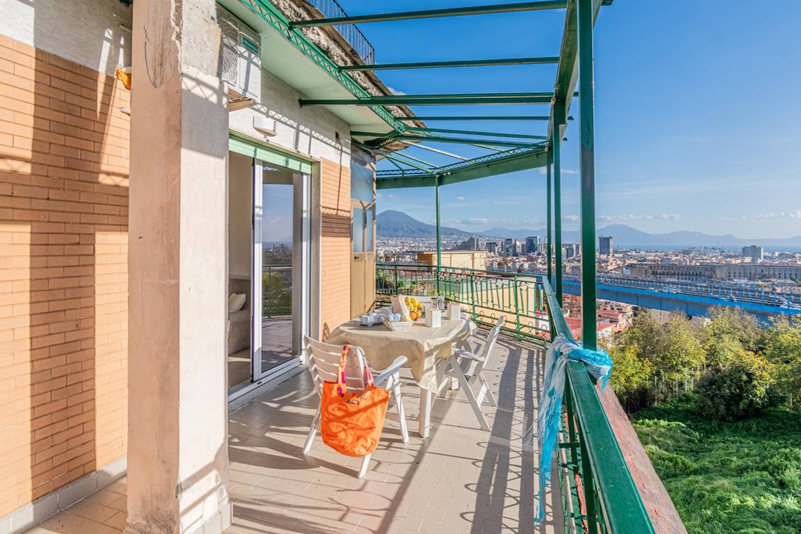 150 M² Apartment ∙ 3 Bedrooms ∙ 6 Guests - Napoli, İtalya