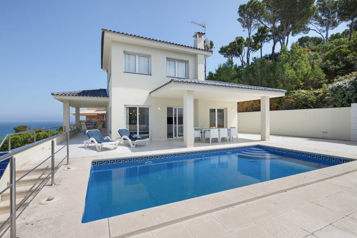 140 M² House ∙ 3 Bedrooms ∙ 7 Guests - Begur