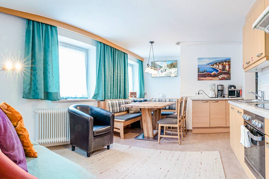 70 m² Ferienwohnung ∙ 2 Schlafzimmer ∙ 5 Gäste – Bild 3