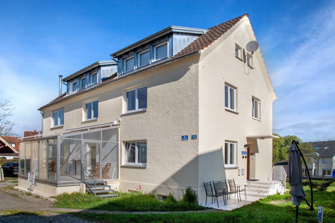 100 M² Apartament ∙ 1 Sypialnia ∙ 2 Gości - Lindau