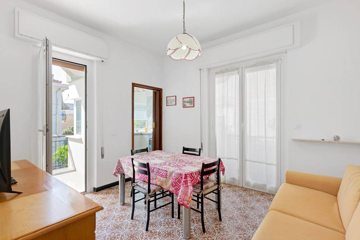 75 M² Ferienwohnung ∙ 2 Schlafzimmer ∙ 5 Gäste - Albenga