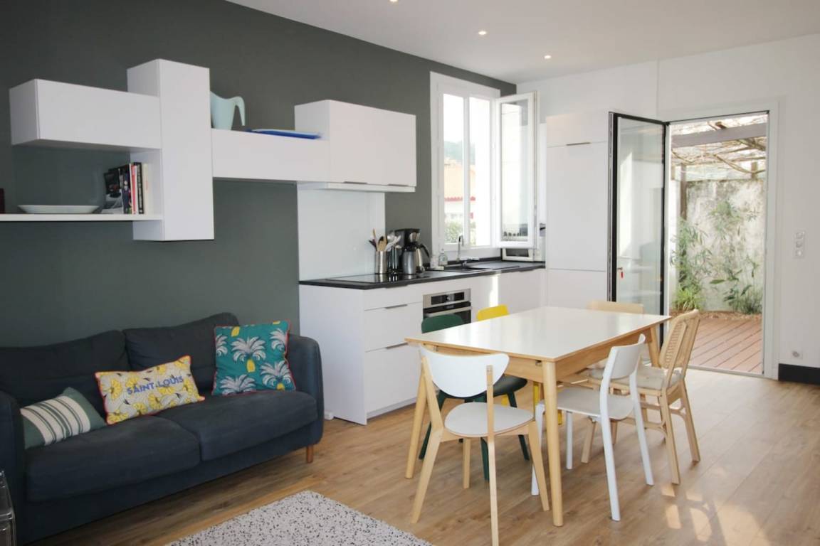 70 M² House ∙ 3 Bedrooms ∙ 6 Guests - France