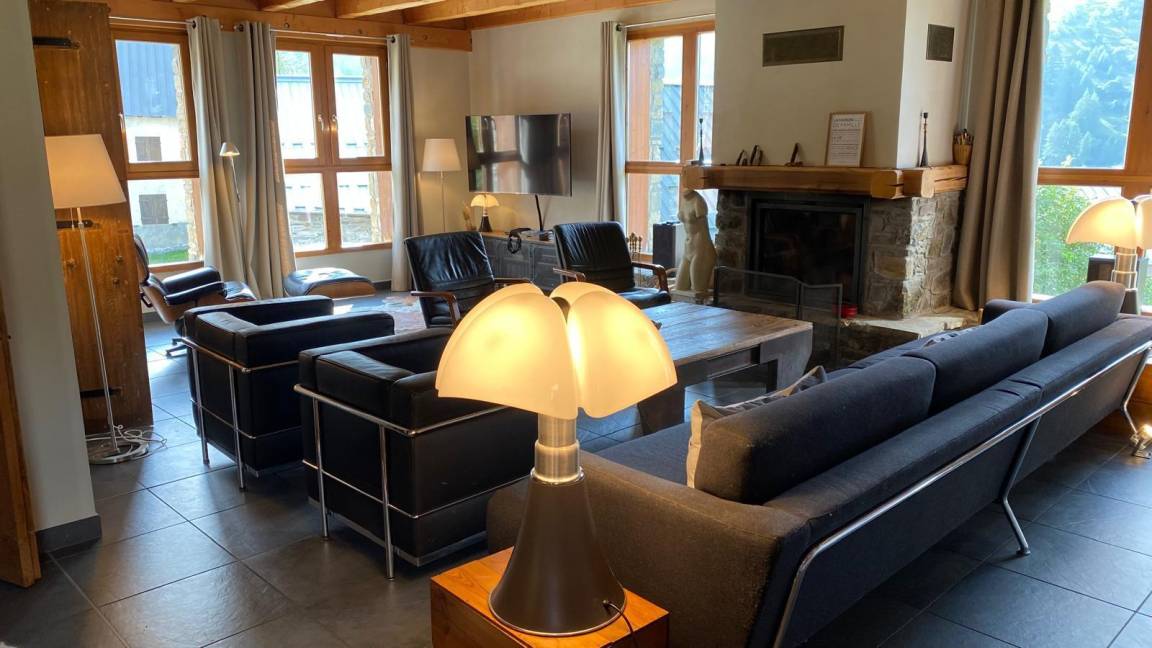 305 m&sup2; Chalet 5 Schlafzimmer 14 G&auml;ste