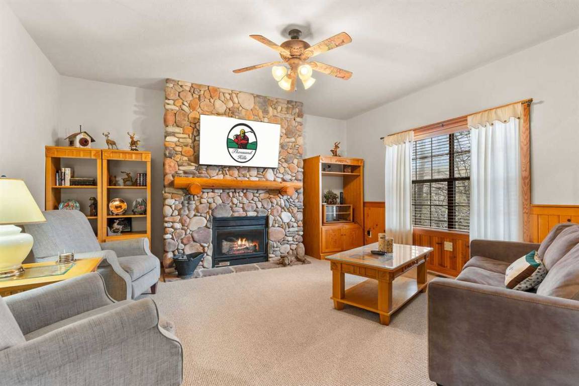 116 M² Cabin ∙ 2 Bedrooms ∙ 6 Guests - Branson, MO