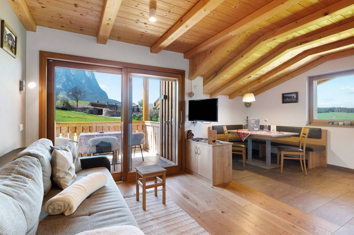 64 M² Appartement ∙ 2 Slaapkamers ∙ 6 Gasten - Kastelruth