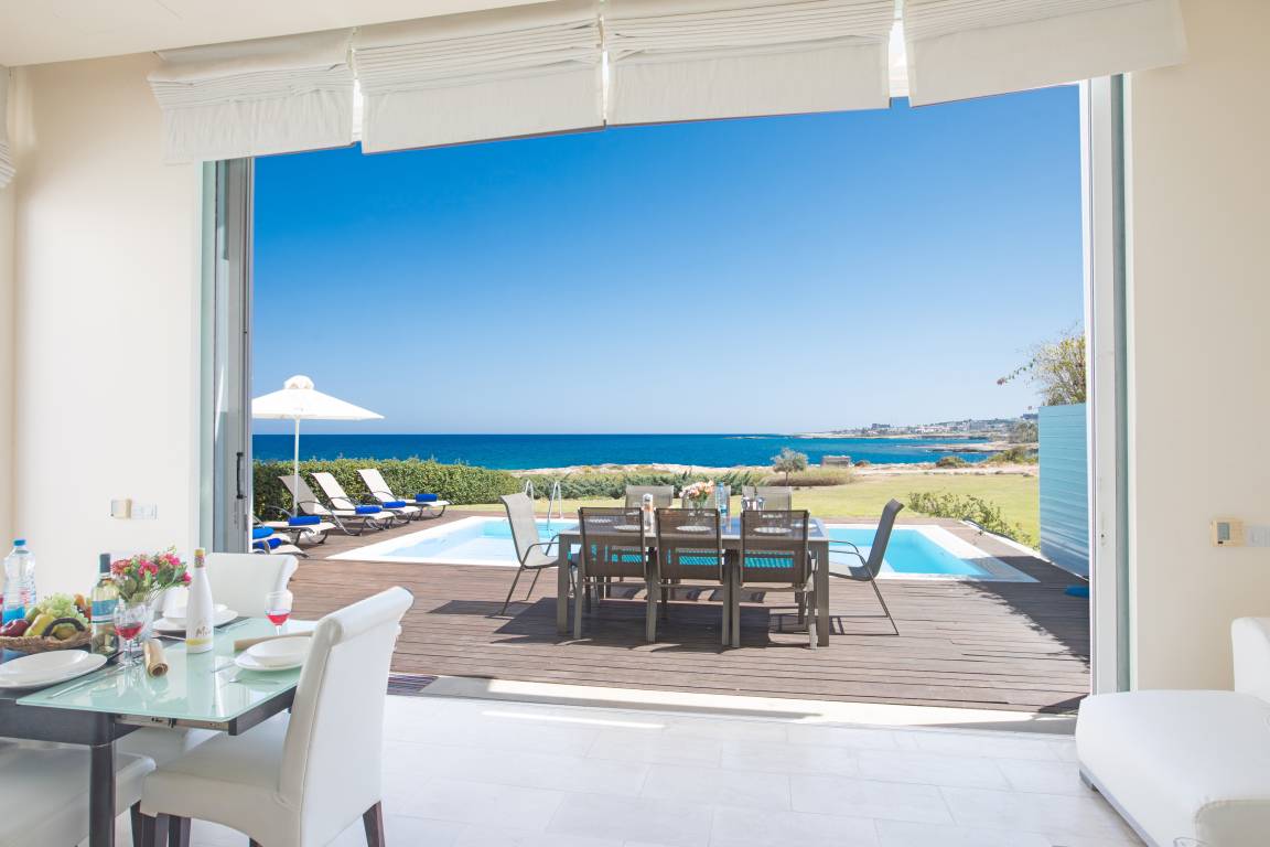 220 M² Villa ∙ 4 Bedrooms ∙ 8 Guests - Protaras