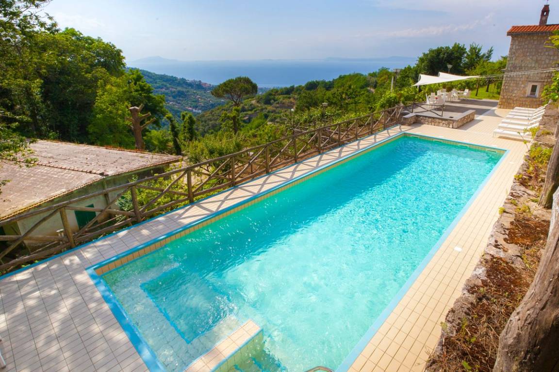 Villa ∙ 6 Bedrooms ∙ 12 Guests - Sorrento