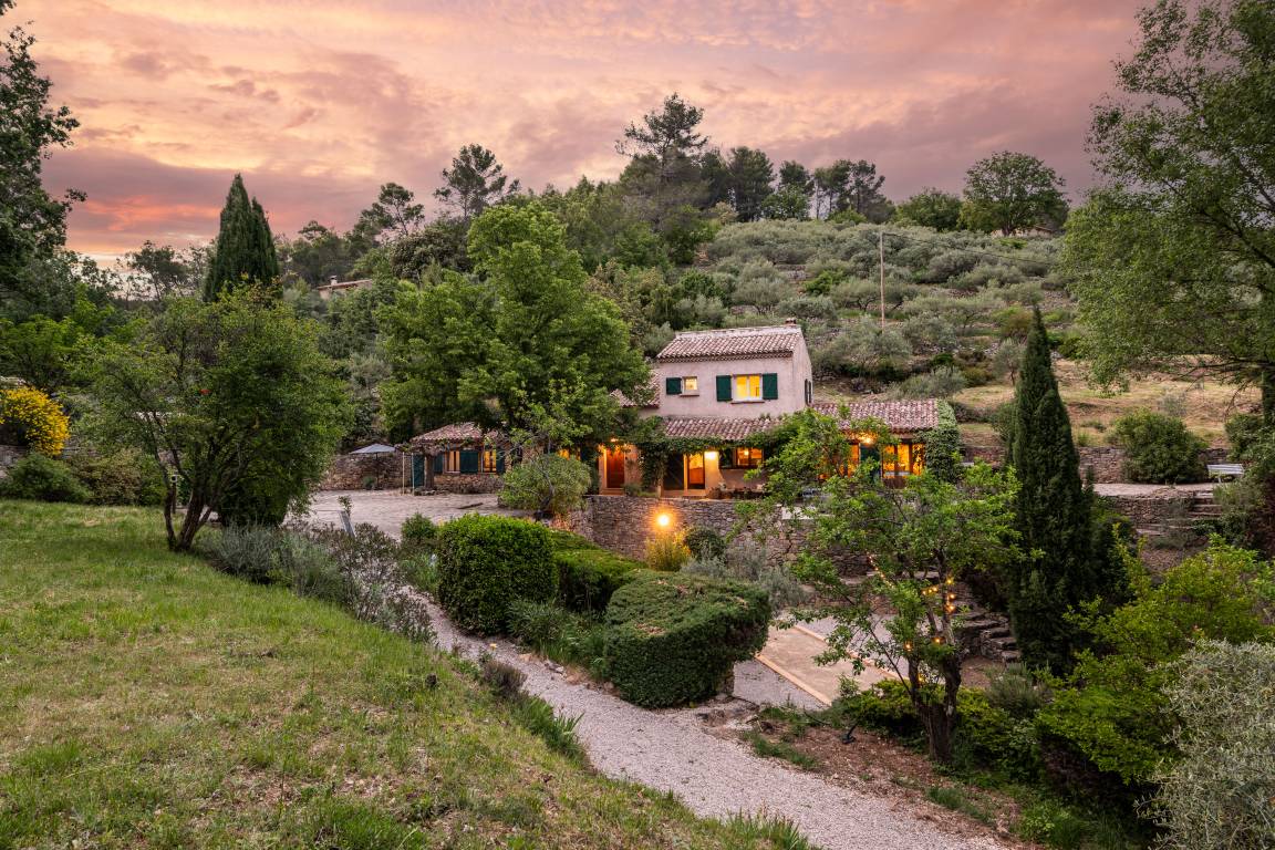 Huis ∙ 4 Slaapkamers ∙ 8 Gasten - Cotignac