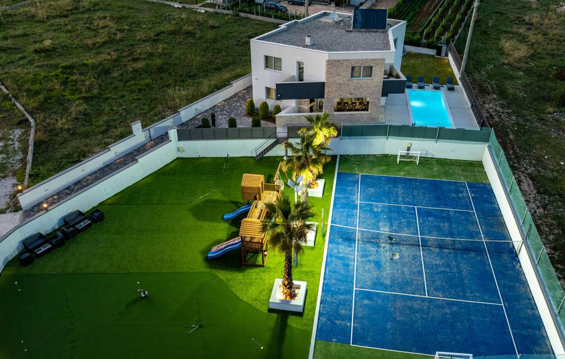 380 M² House ∙ 6 Bedrooms ∙ 12 Guests - Zadar