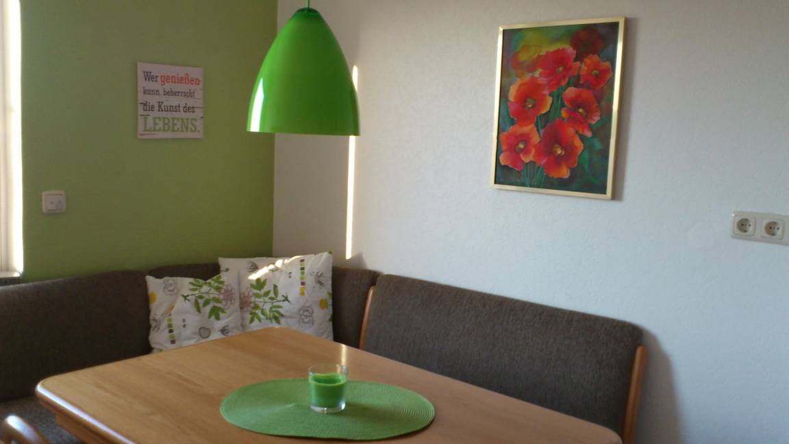 65 M² Ferienwohnung ∙ 1 Schlafzimmer ∙ 2 Gäste - Gerolstein