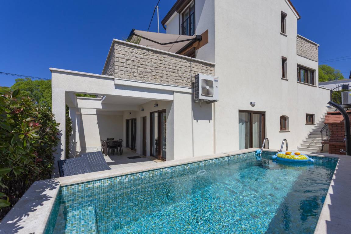 84 M² Lägenhet ∙ 2 Sovrum ∙ 6 Gäster - Poreč