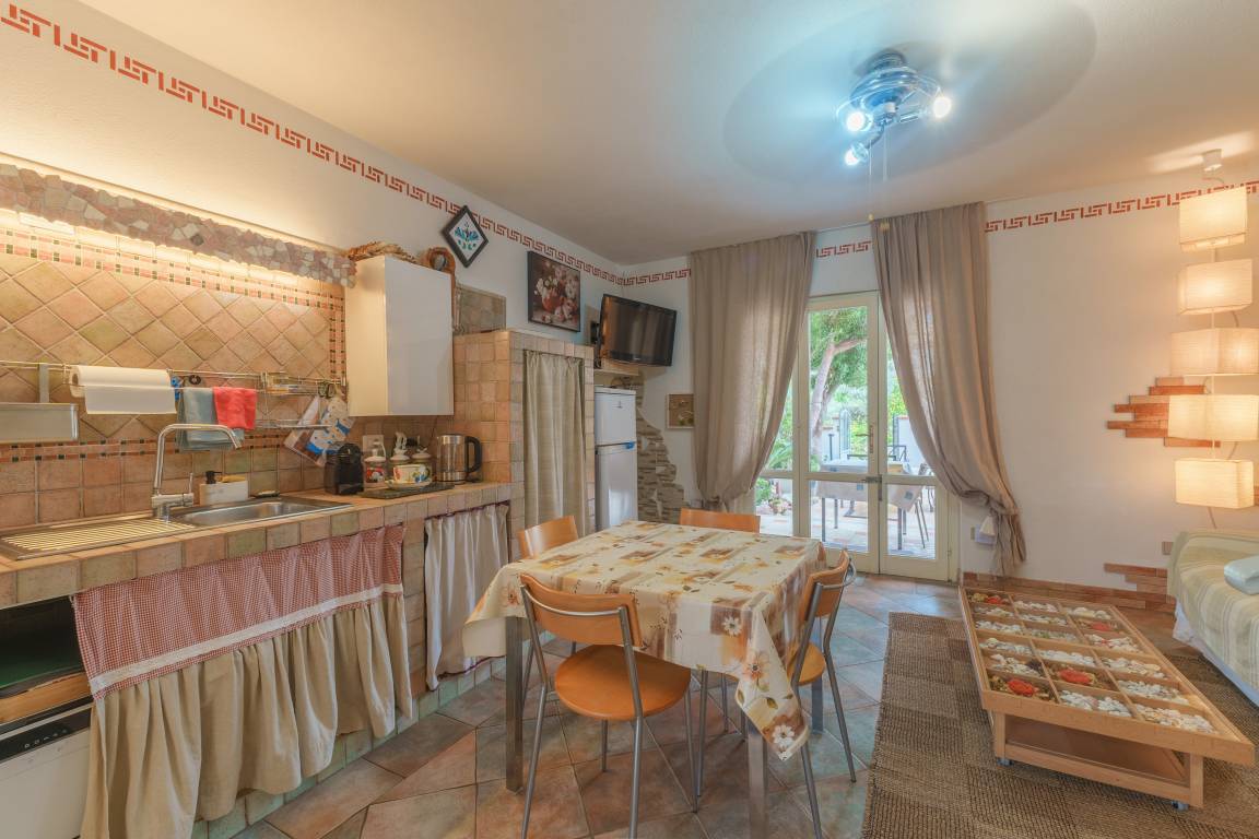 80 M² House ∙ 2 Bedrooms ∙ 4 Guests - San Teodoro, Sicily
