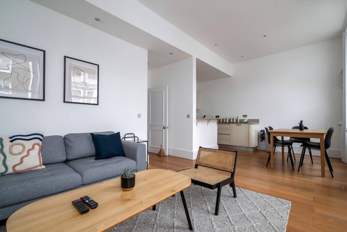 78 M² Apartment ∙ 2 Bedrooms ∙ 5 Guests - London