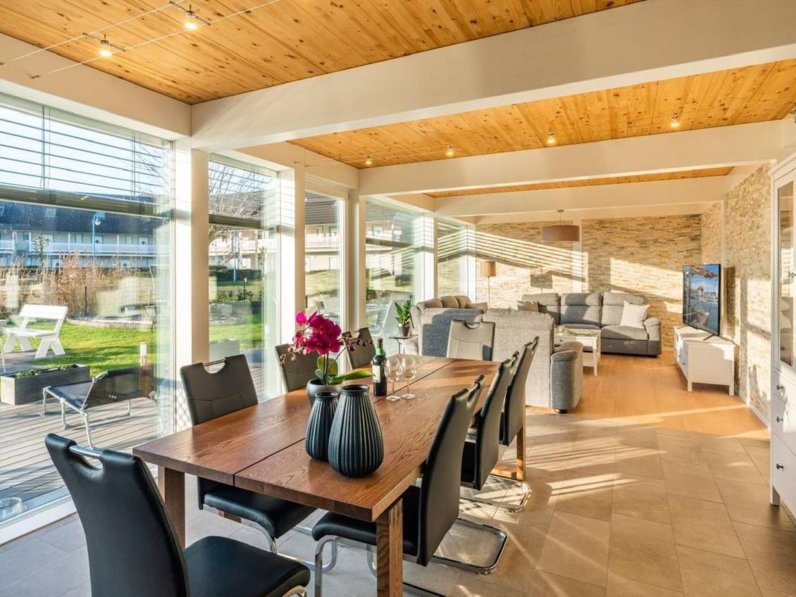 182 M² Ferienhaus ∙ 4 Schlafzimmer ∙ 8 Gäste - Wolgast