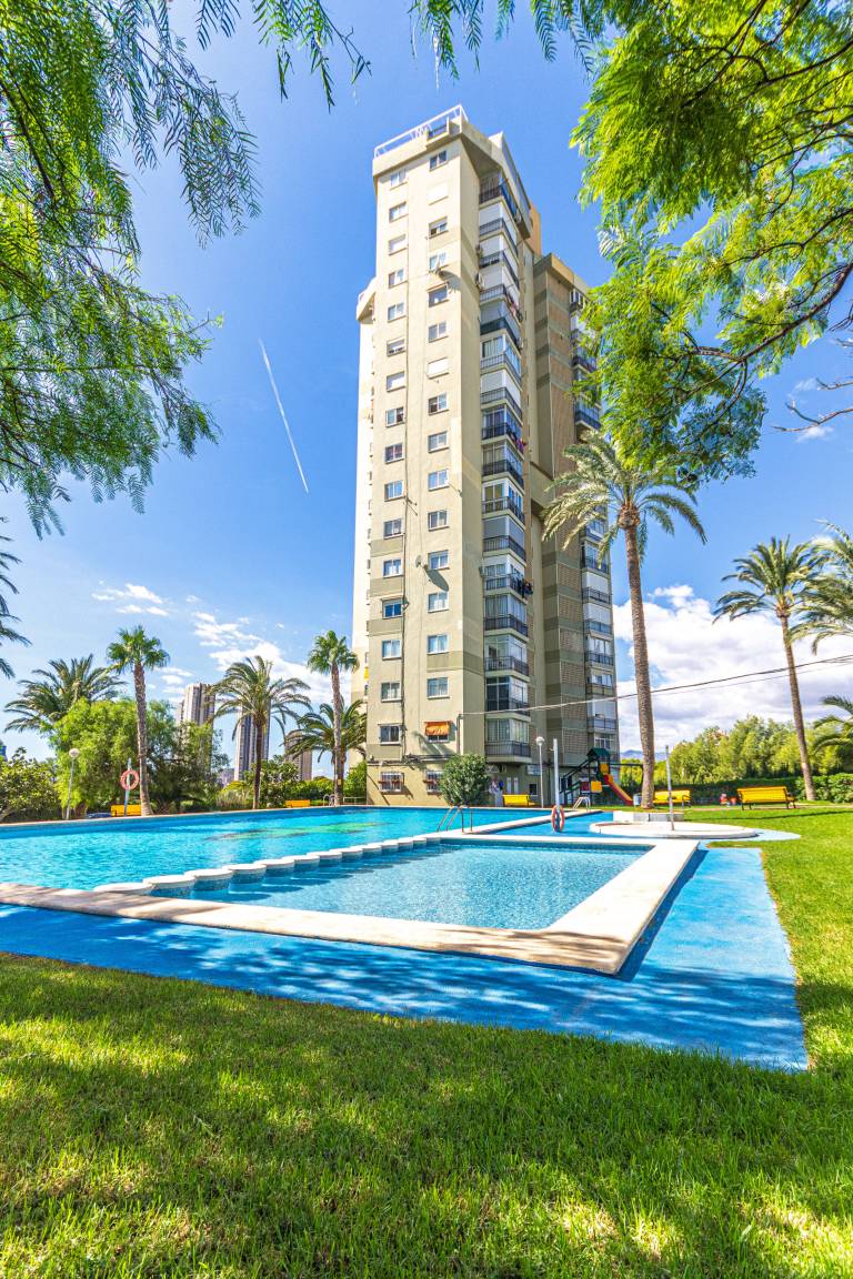 58 M² Ferienhaus ∙ 2 Schlafzimmer ∙ 5 Gäste - Benidorm