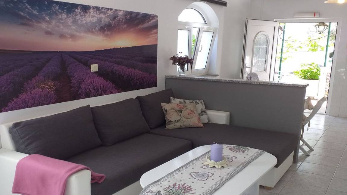 45 M² Ferienwohnung ∙ 1 Schlafzimmer ∙ 4 Gäste - Rab