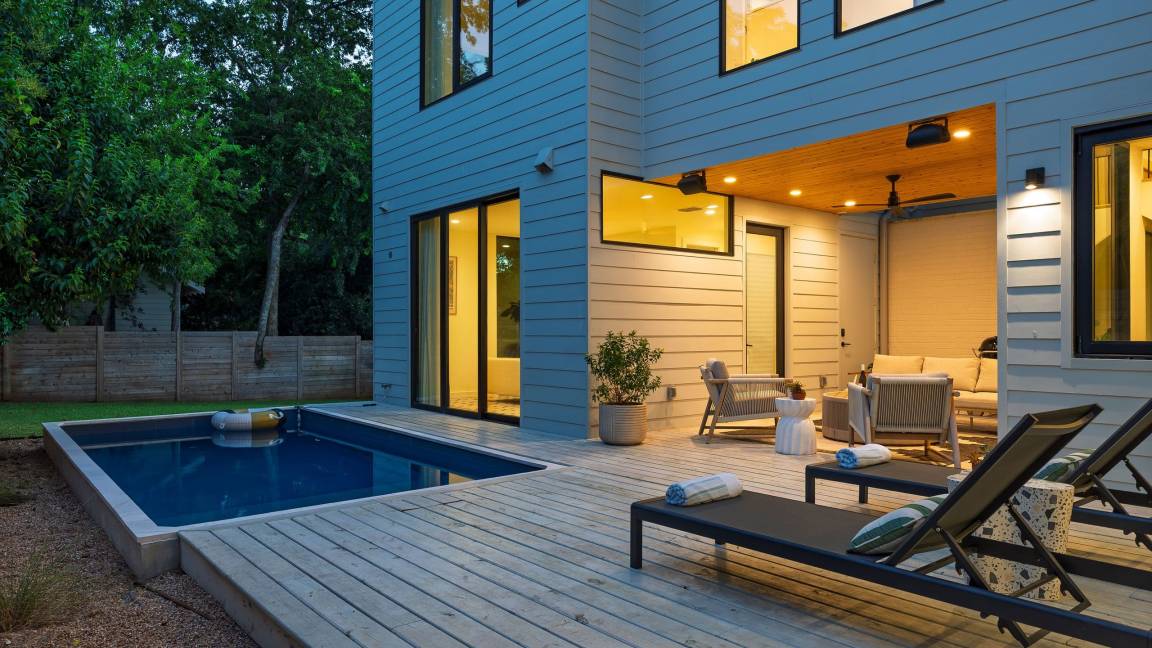 305 M² House ∙ 6 Bedrooms ∙ 16 Guests - Austin, TX