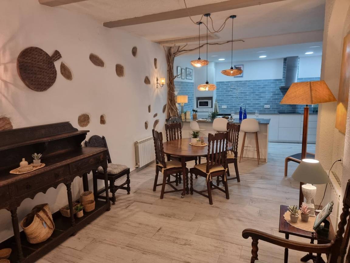 100 M² Ferienhaus ∙ 2 Schlafzimmer ∙ 4 Gäste - L'Escala
