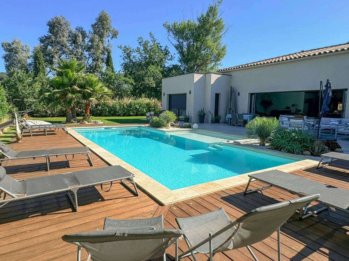 180 M² Maison De Vacances ∙ 4 Chambres ∙ 8 Personnes - La Croix-Valmer