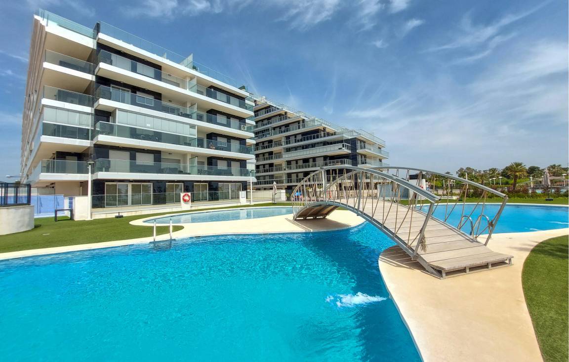 100 M² Apartment ∙ 3 Bedrooms ∙ 6 Guests - Cabanes