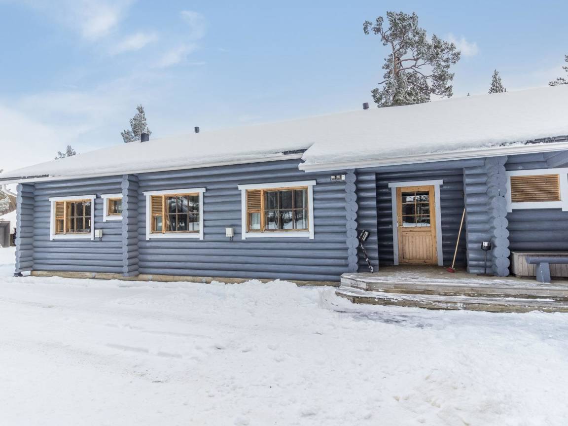 200 M² House ∙ 6 Bedrooms ∙ 12 Guests 3