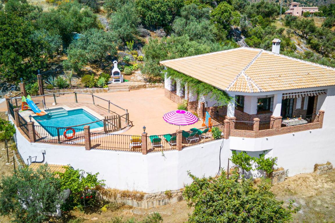 150 M² Chalet ∙ 3 Chambres ∙ 9 Personnes - Colmenar