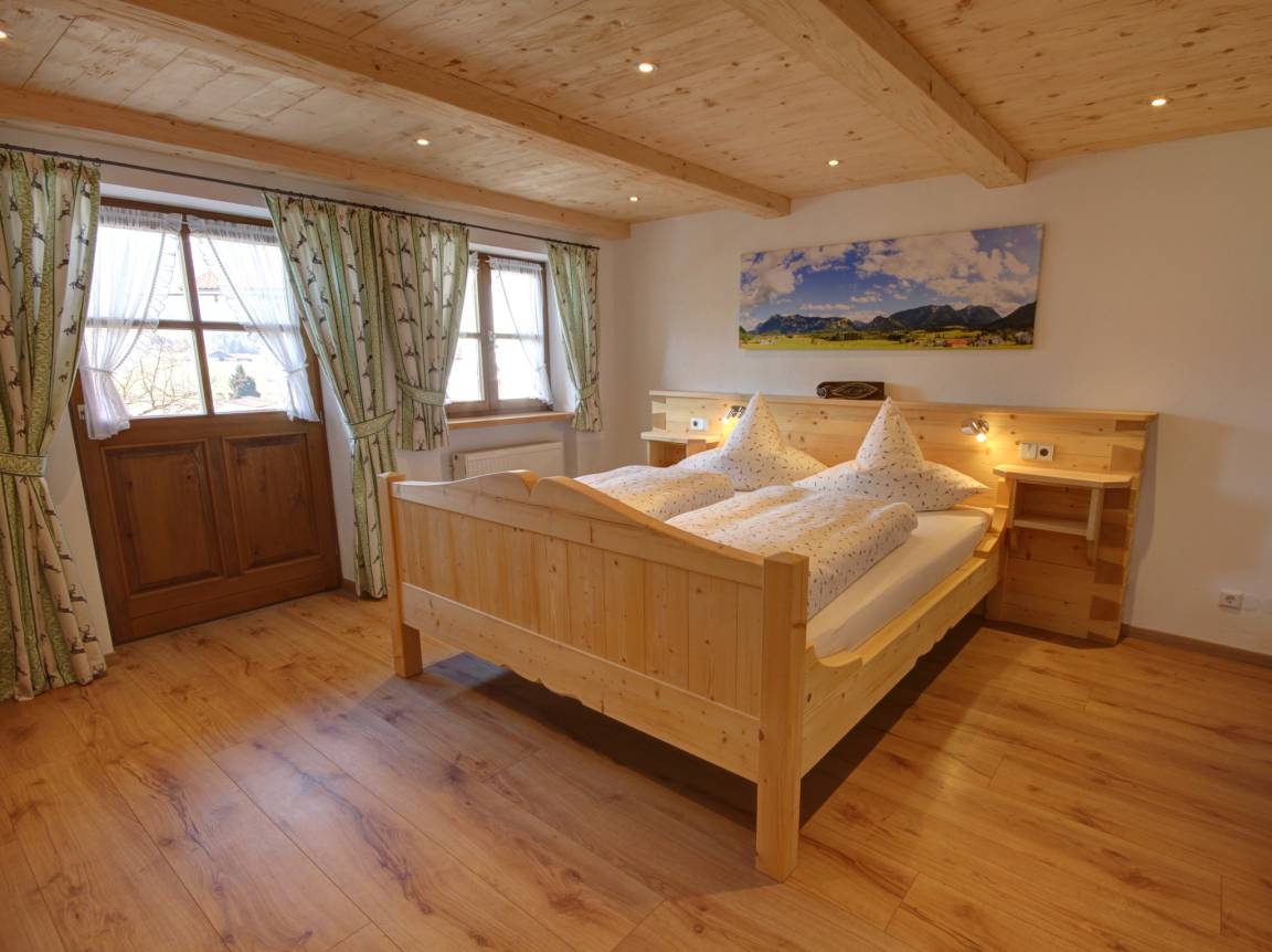 80 M² Ferienwohnung ∙ 2 Schlafzimmer ∙ 4 Gäste - Inzell