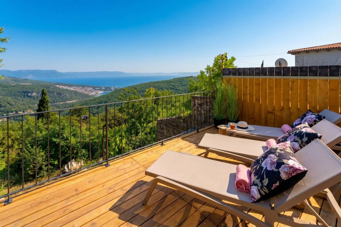 120 M² House ∙ 3 Bedrooms ∙ 6 Guests - Rabac
